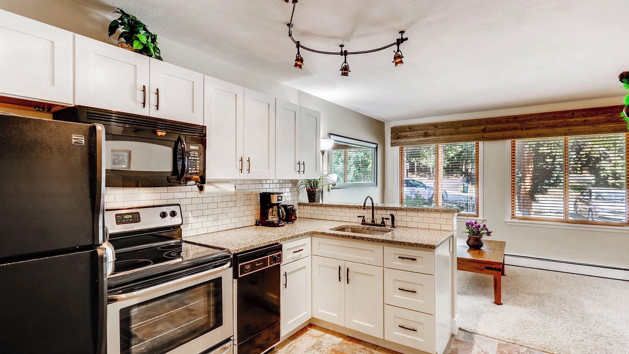 Photo of Kitchen in Four O'Clock