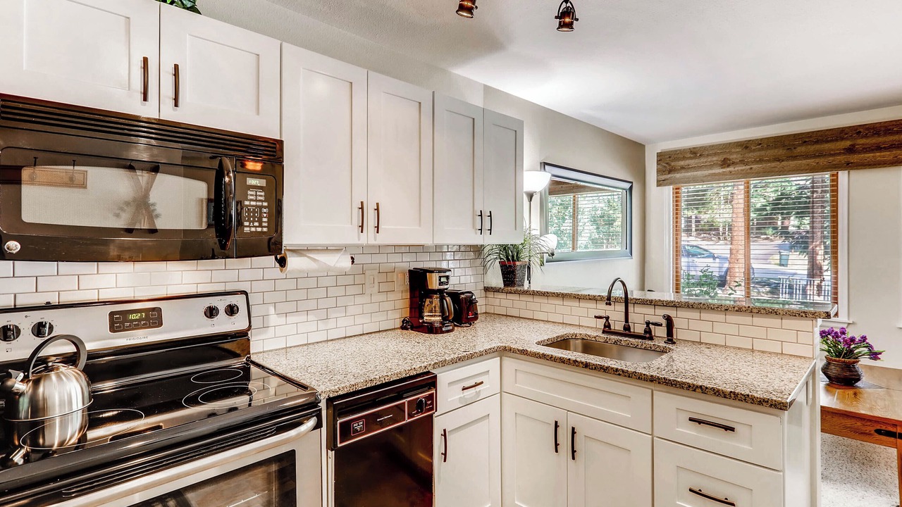 Photo of Kitchen in Four O'Clock