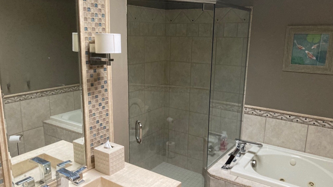 Photo of Bathroom in Green Tree