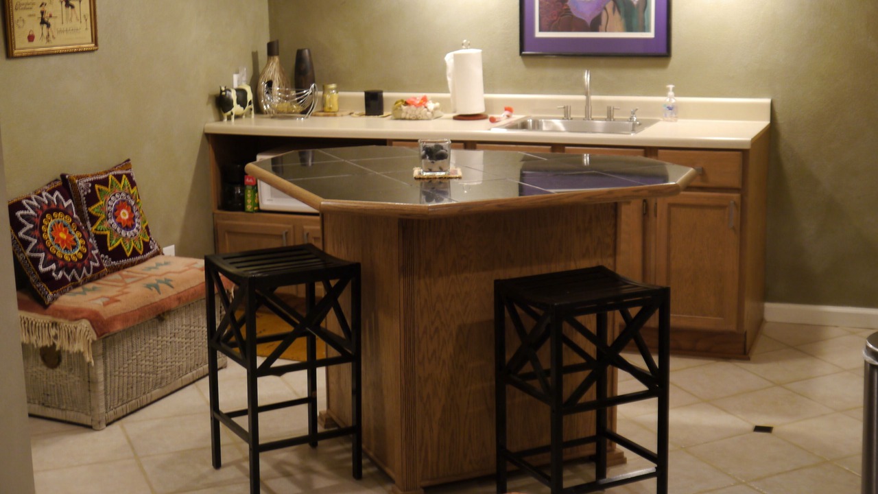 Photo of Others in Green Tree