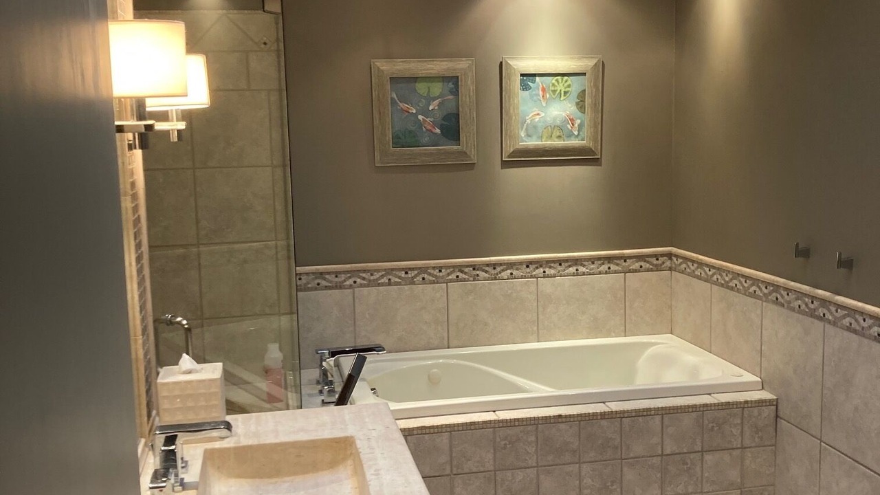 Photo of Bathroom in Green Tree