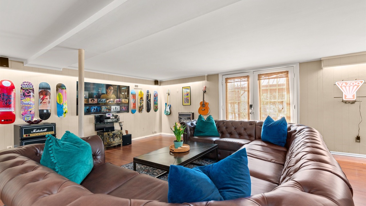 Photo of Others in Nashville