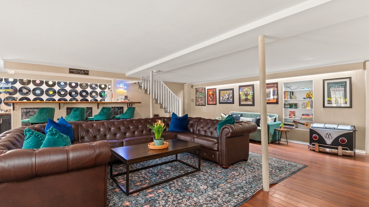 Photo of Others in Nashville