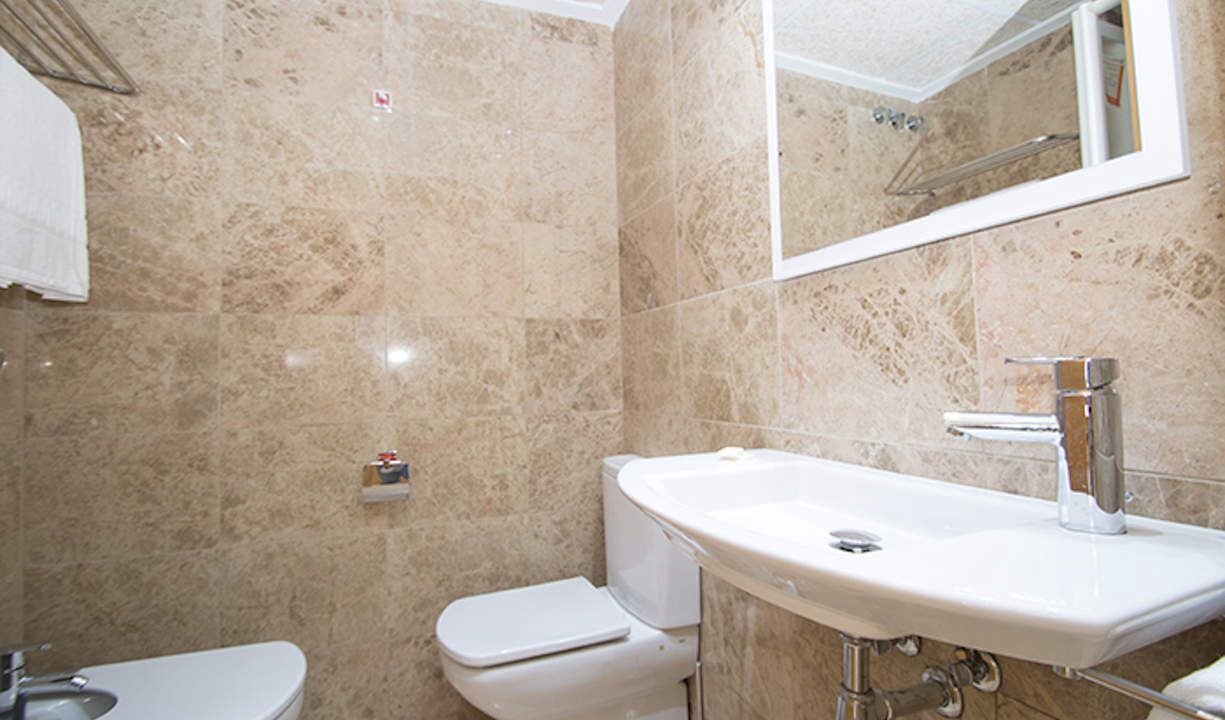 Photo of Bathroom in Trinitat