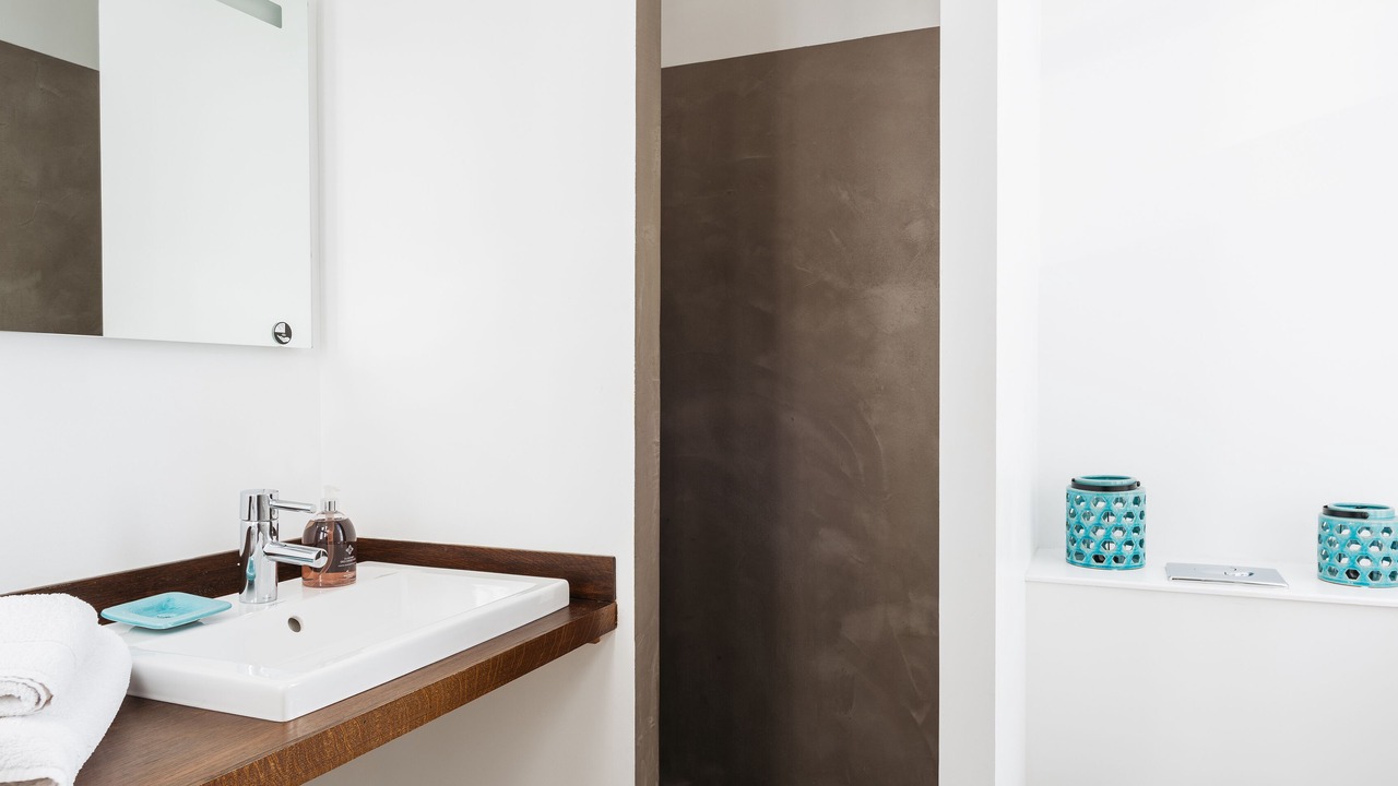 Photo of Bathroom in Beaune City Centre