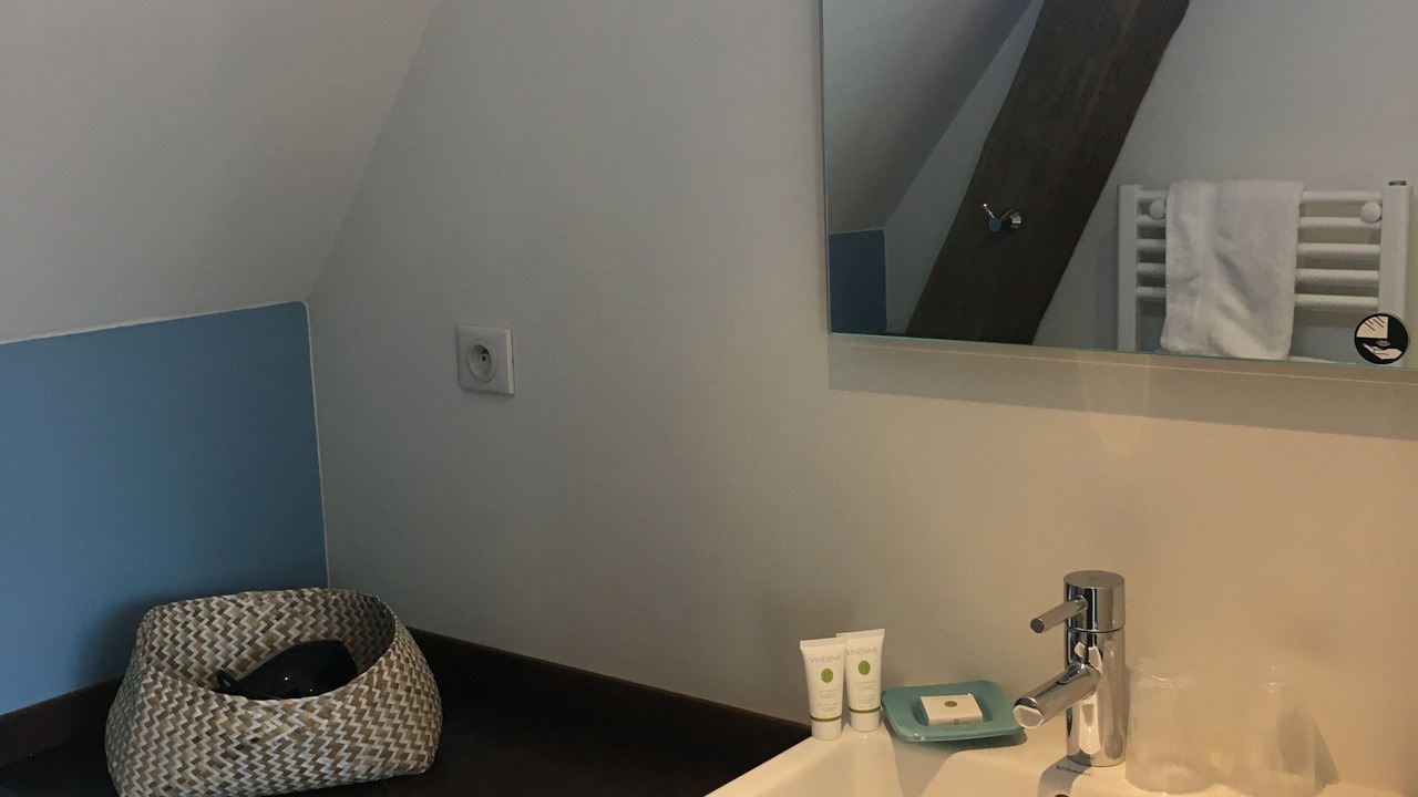 Photo of Bathroom in Beaune City Centre