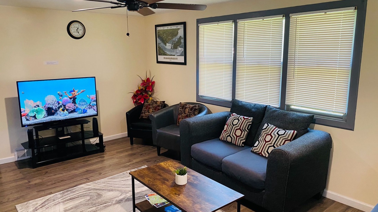 Photo of Livingroom in Niagara Falls