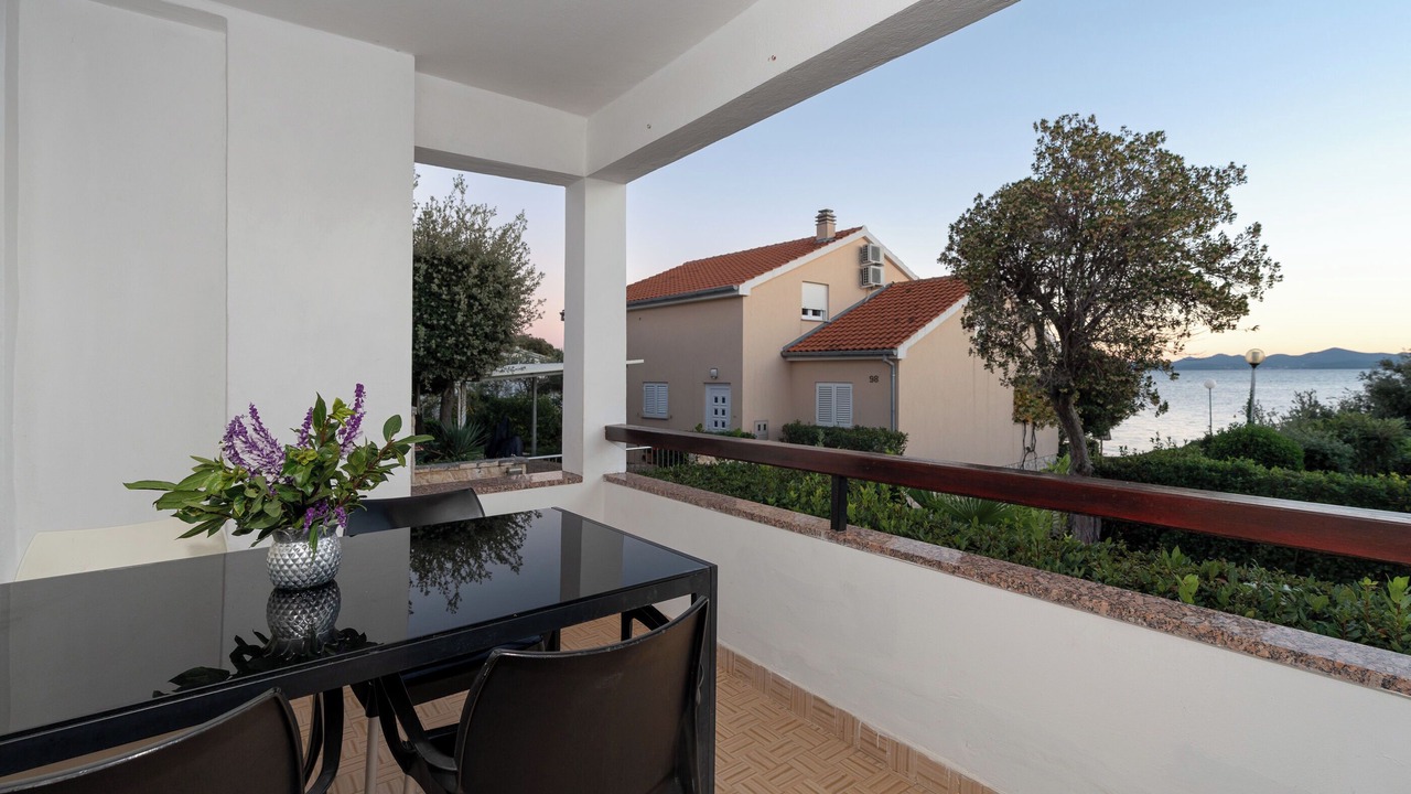 Photo of Outdoor in Petrcane