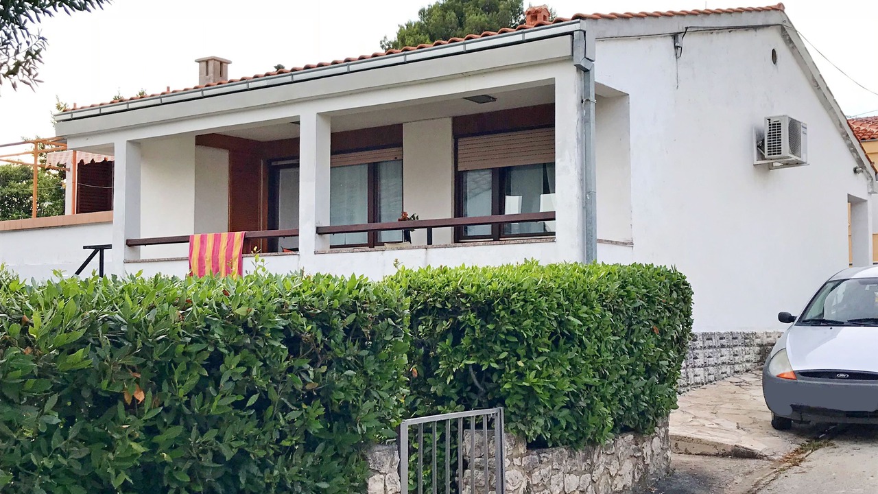 Photo of Outdoor in Petrcane