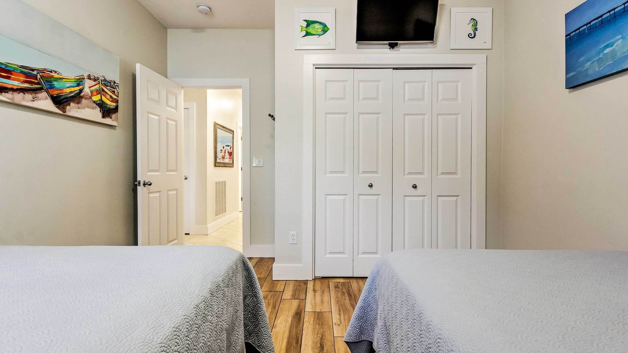 Photo of Bedroom in Miramar Beach