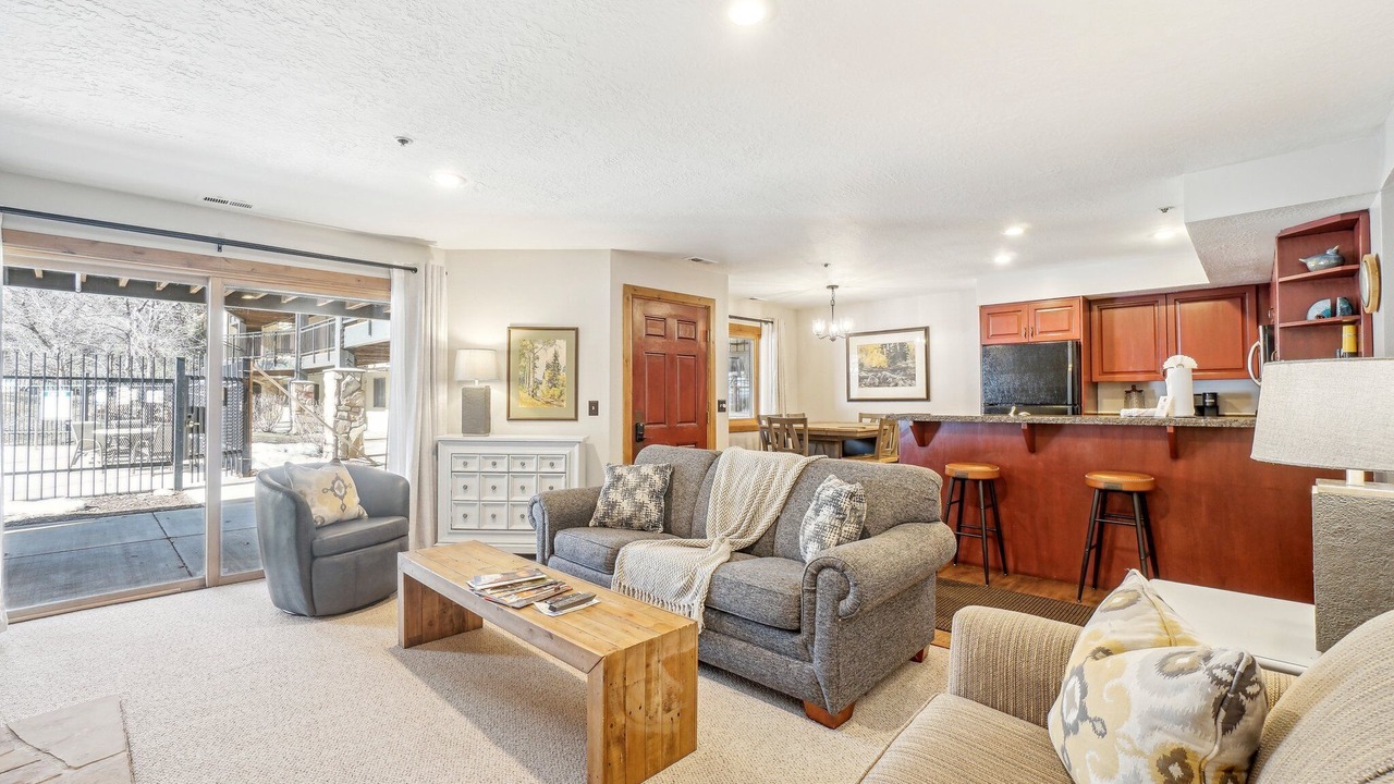 Photo of Livingroom in North Park City