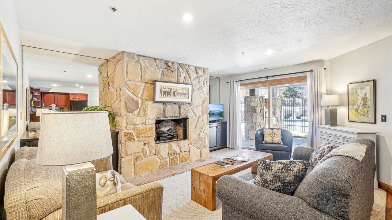 Photo of Livingroom in North Park City