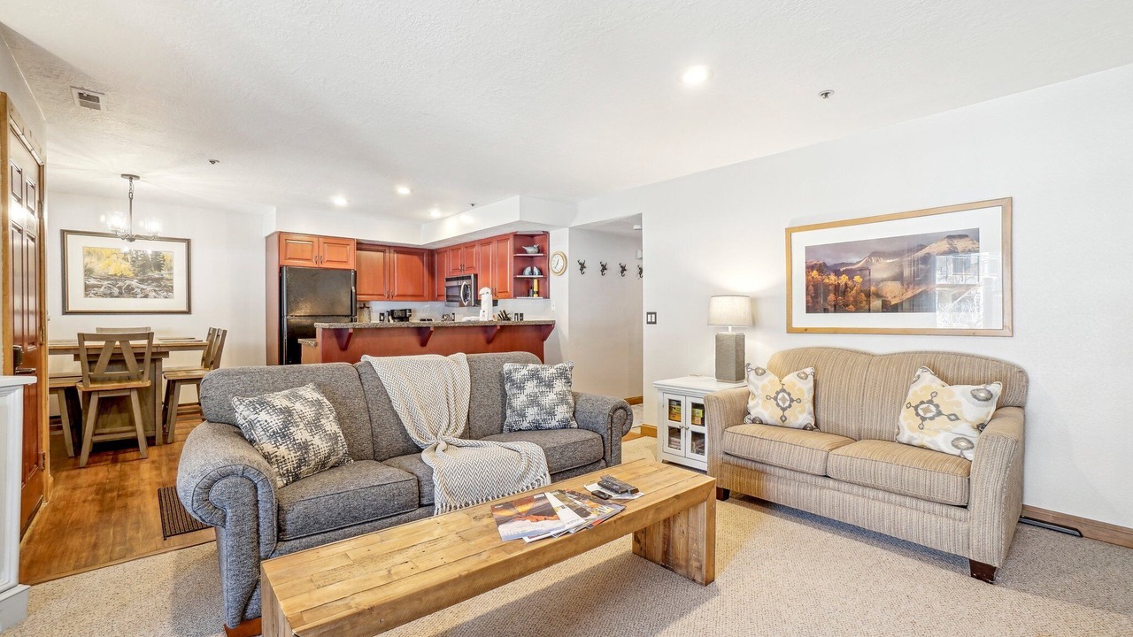 Photo of Livingroom in North Park City