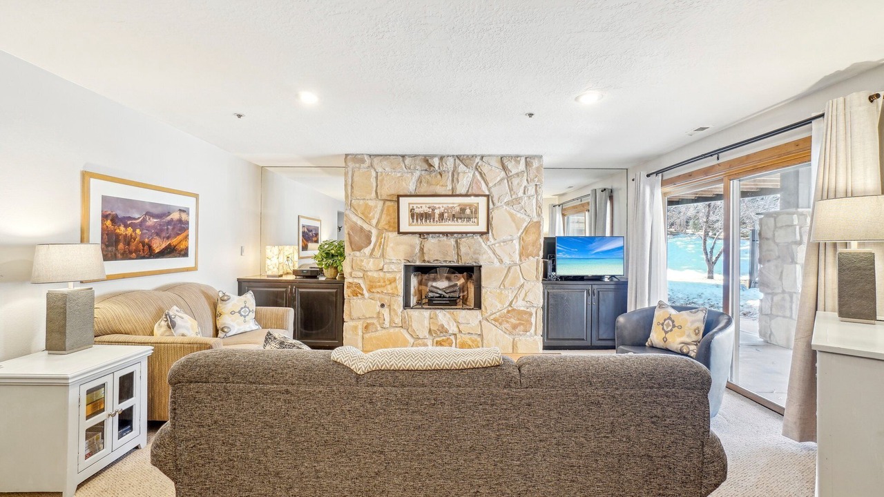 Photo of Livingroom in North Park City