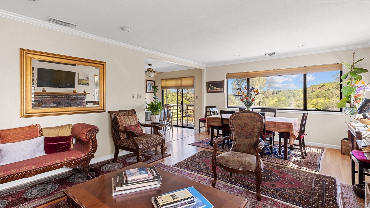 Photo of Livingroom in Rancho Calaveras