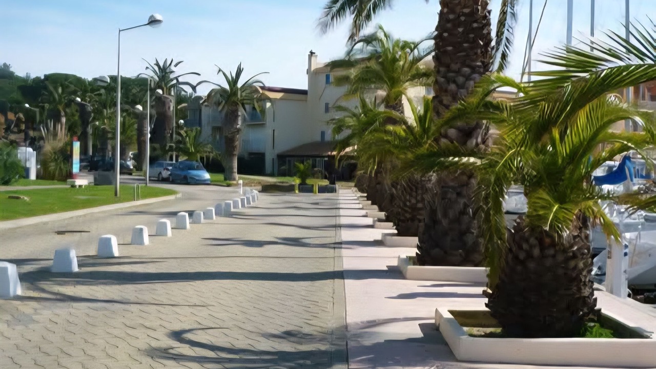 Photo of Outdoor in Port Rive Gauche