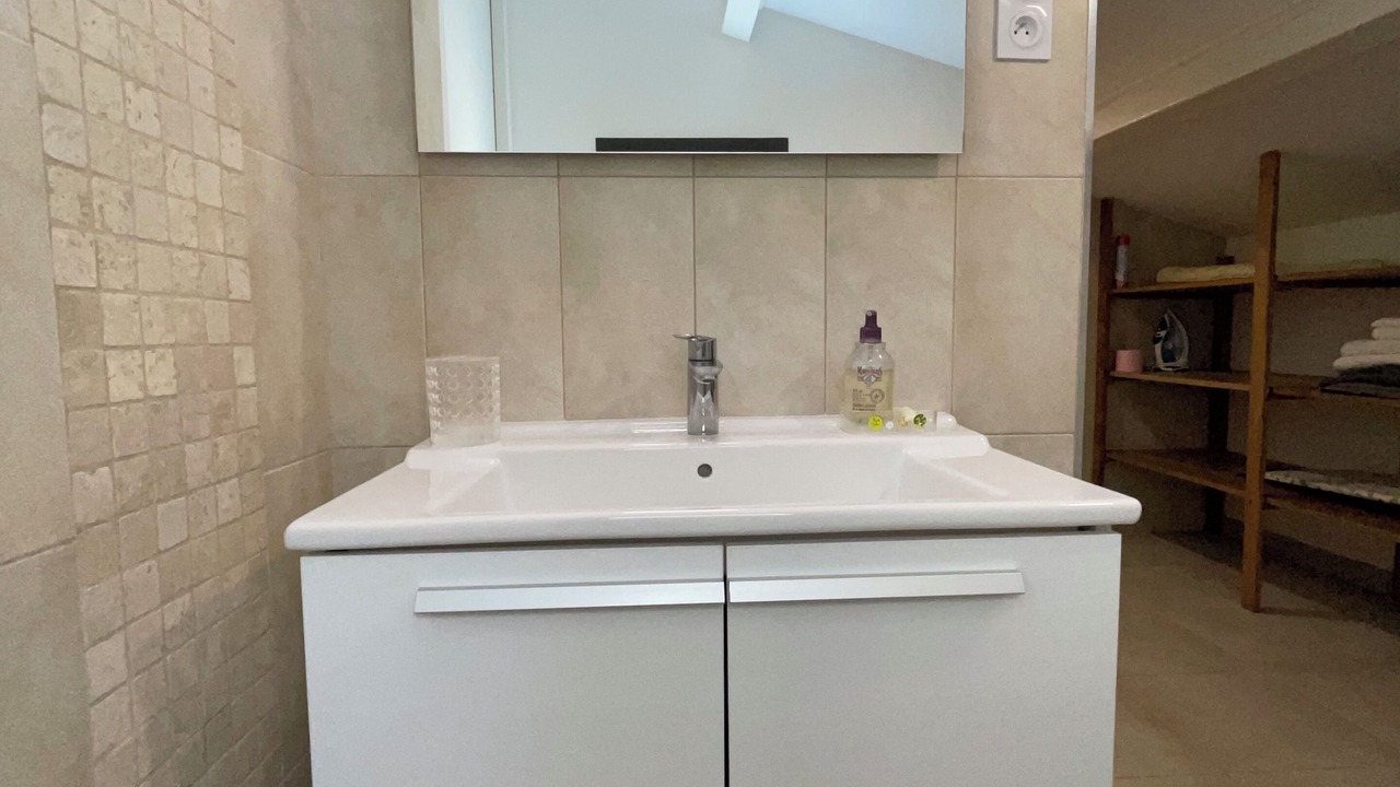 Photo of Bathroom in Piolenc