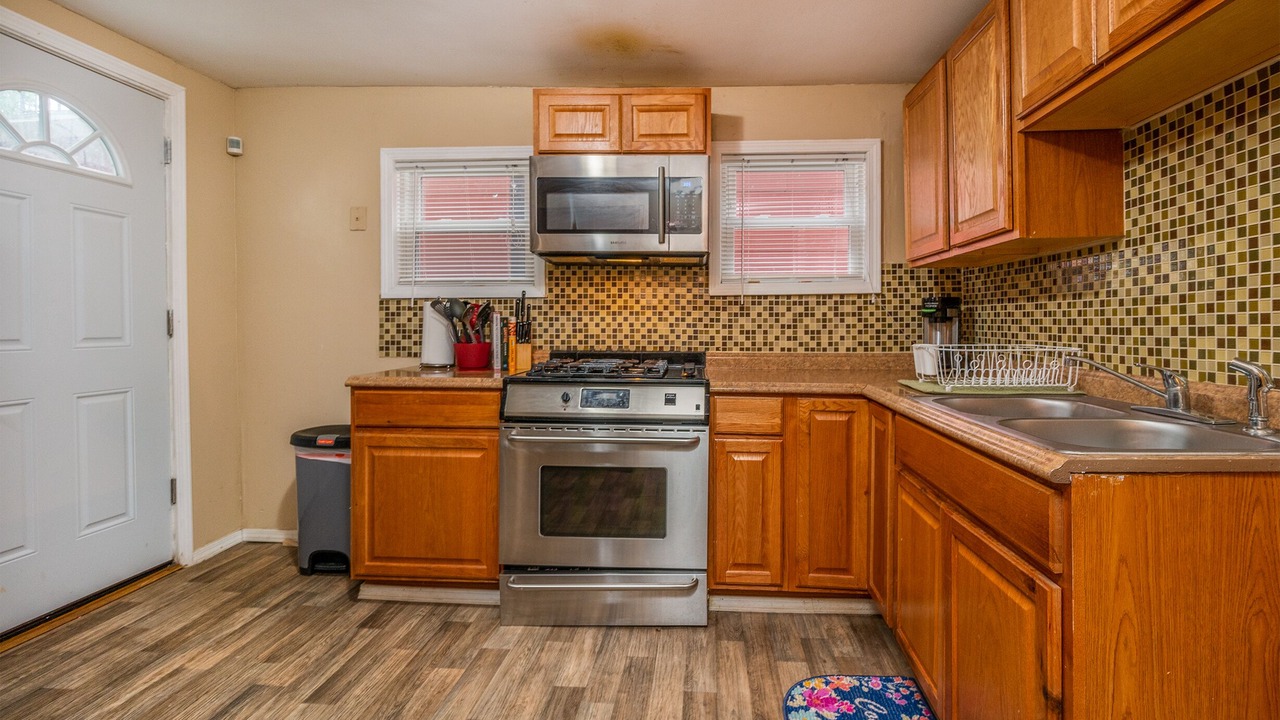 Photo of Kitchen in Front Park