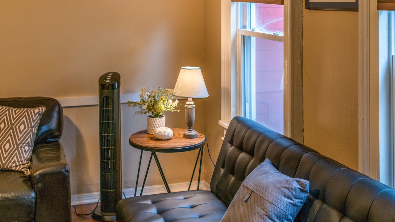Photo of Livingroom in Front Park