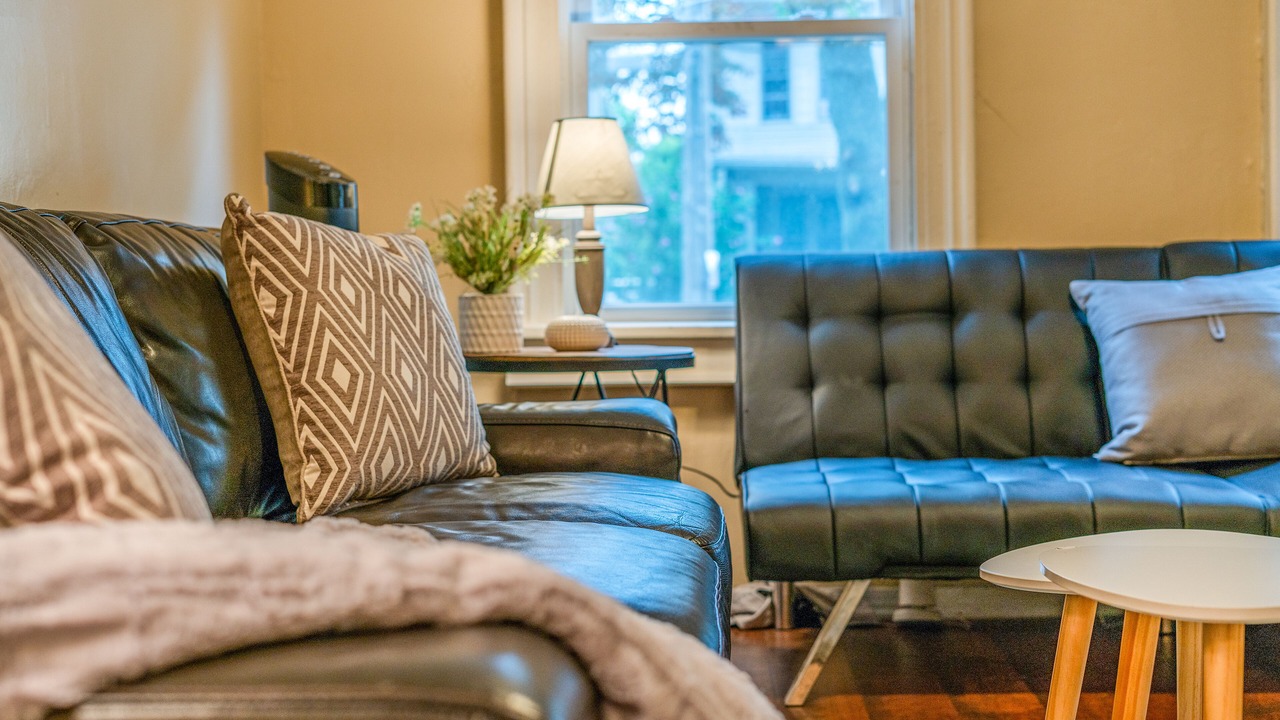 Photo of Livingroom in Front Park