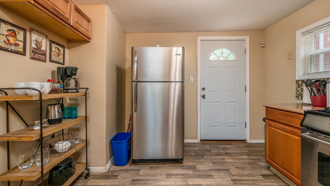 Photo of Kitchen in Front Park