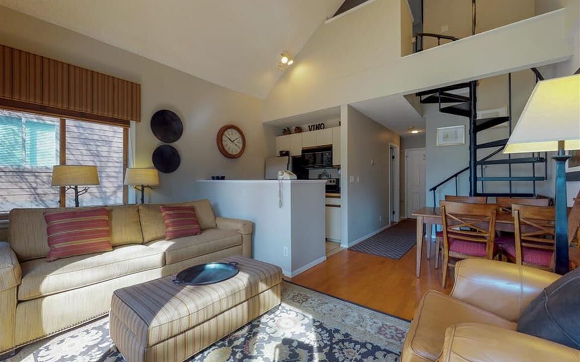 Photo of Livingroom in Four O'Clock
