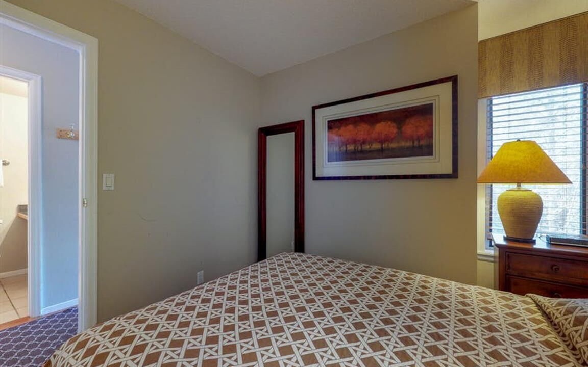 Photo of Bedroom in Four O'Clock