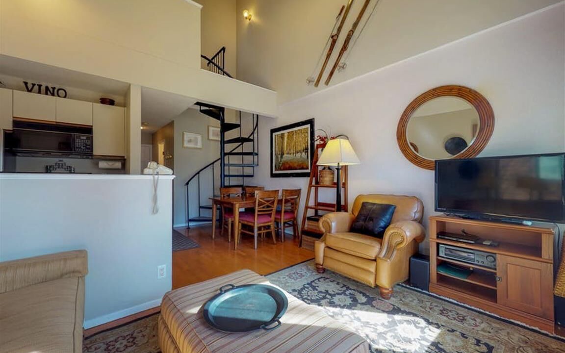 Photo of Livingroom in Four O'Clock