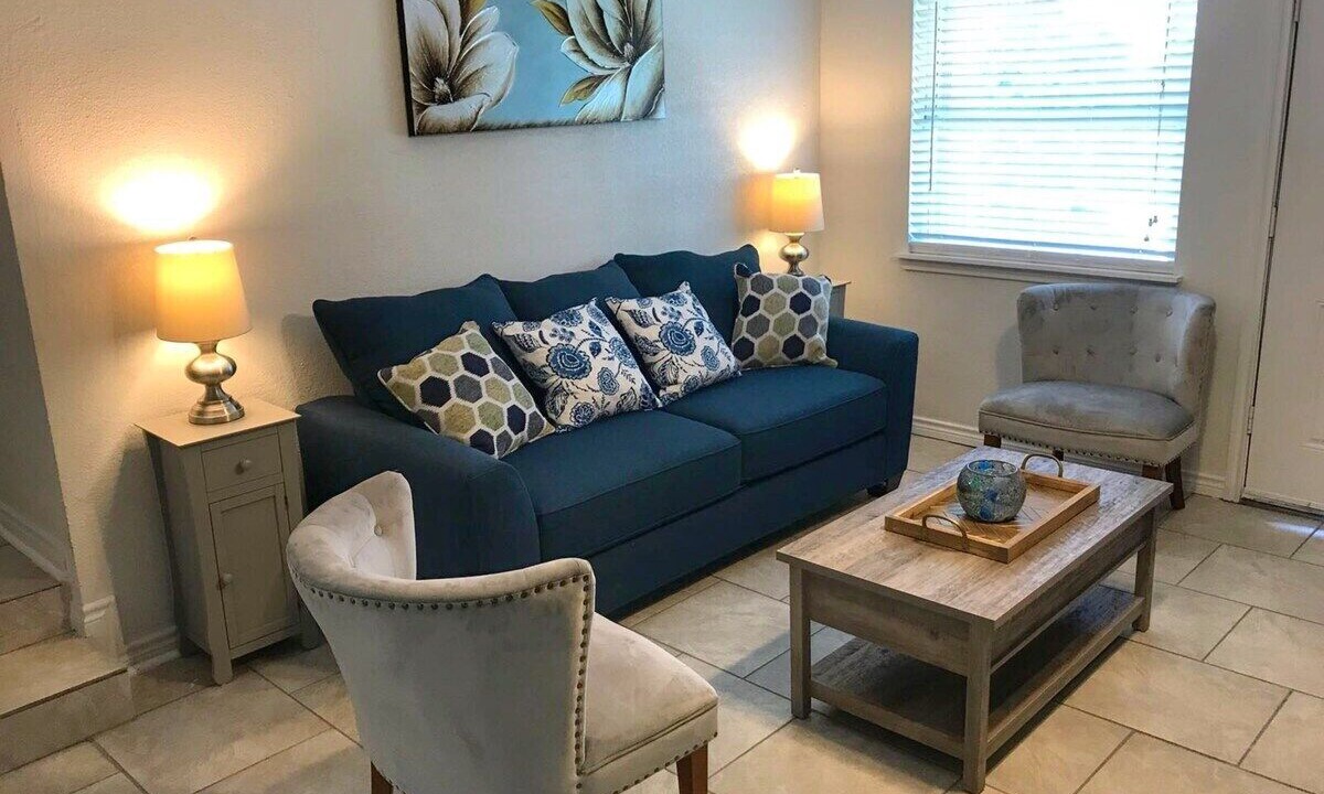 Photo of Livingroom in Mahncke Park