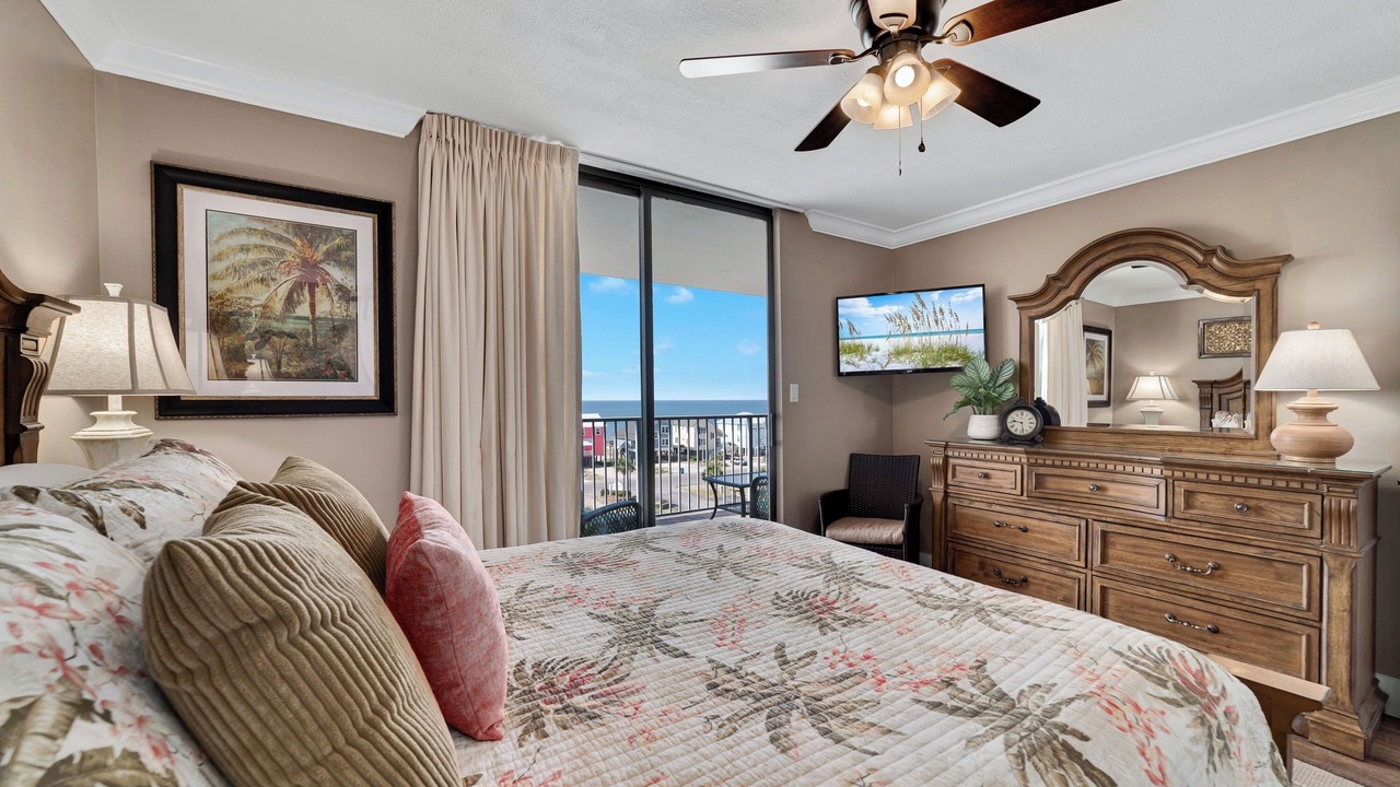 Photo of Bedroom in Gulf Shores
