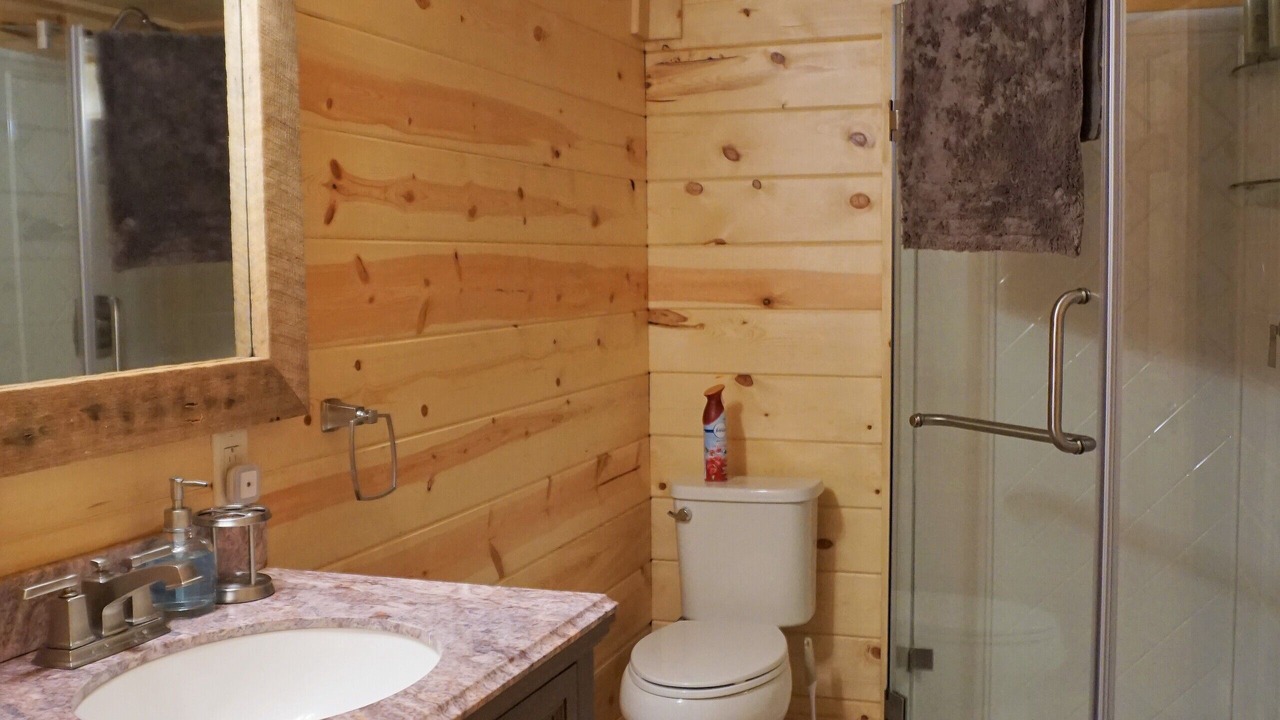Photo of Bathroom in Hidden Valley