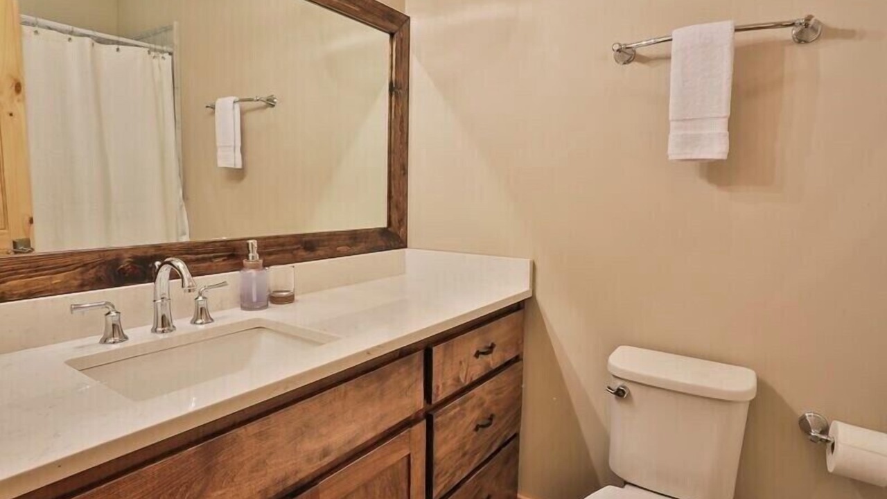 Photo of Bathroom in Ellijay