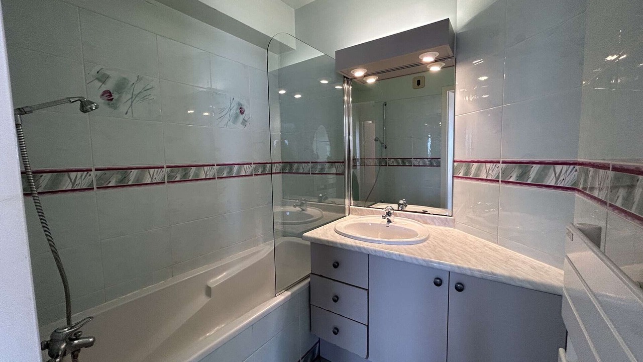 Photo of Bathroom in Saint-Jean-de-Monts