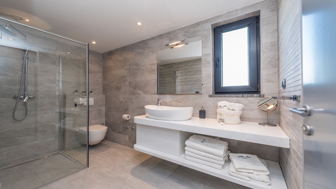 Photo of Bathroom in Nin