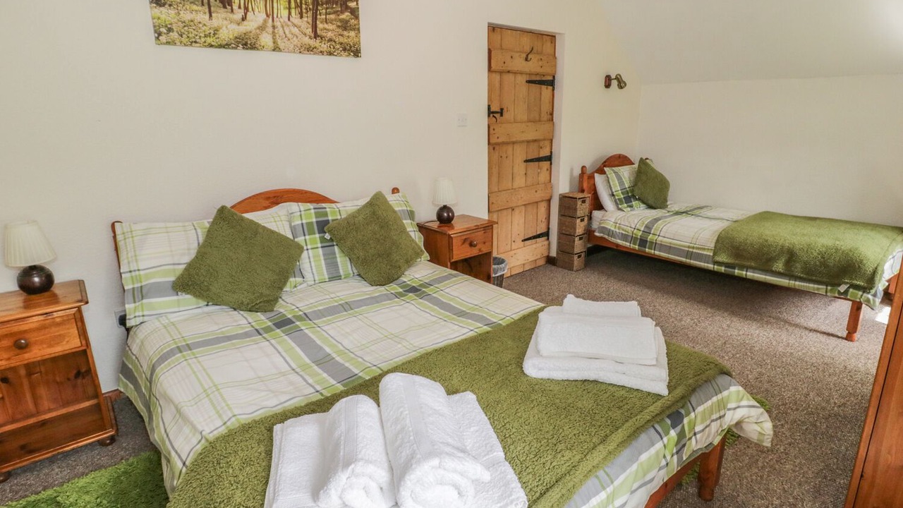 Photo of Others in Capel Garmon