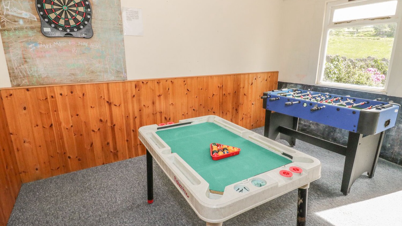 Photo of Others in Capel Garmon