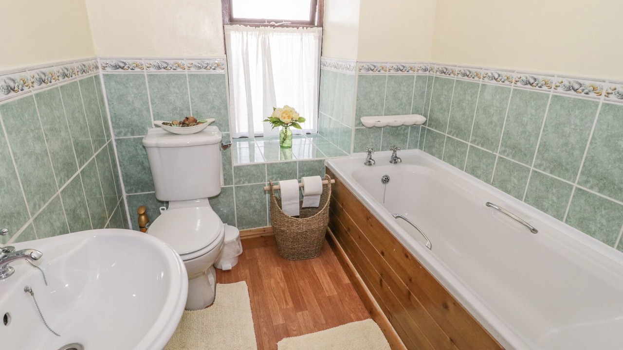 Photo of Others in Capel Garmon