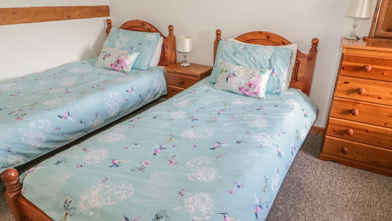 Photo of Others in Capel Garmon