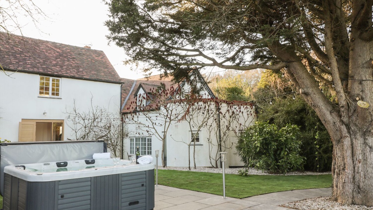 Photo of Others in Broadwas