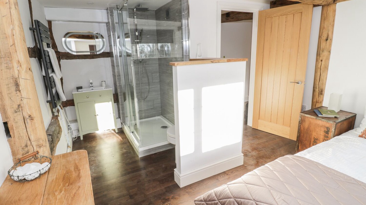 Photo of Bedroom in Broadwas