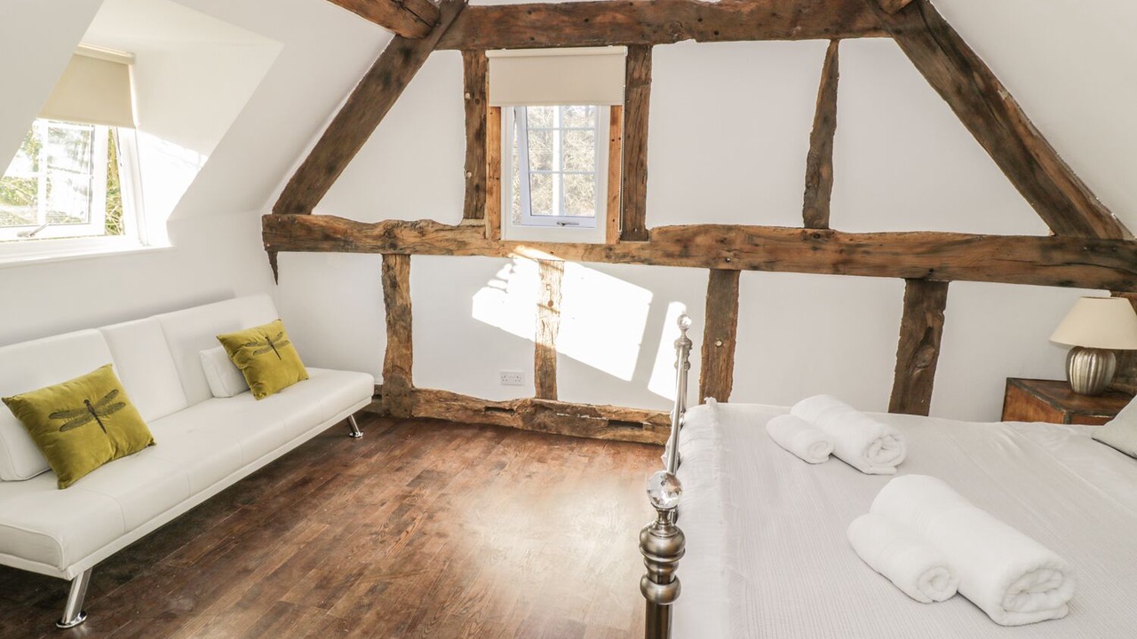 Photo of Others in Broadwas