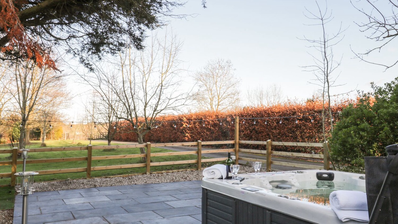 Photo of Others in Broadwas