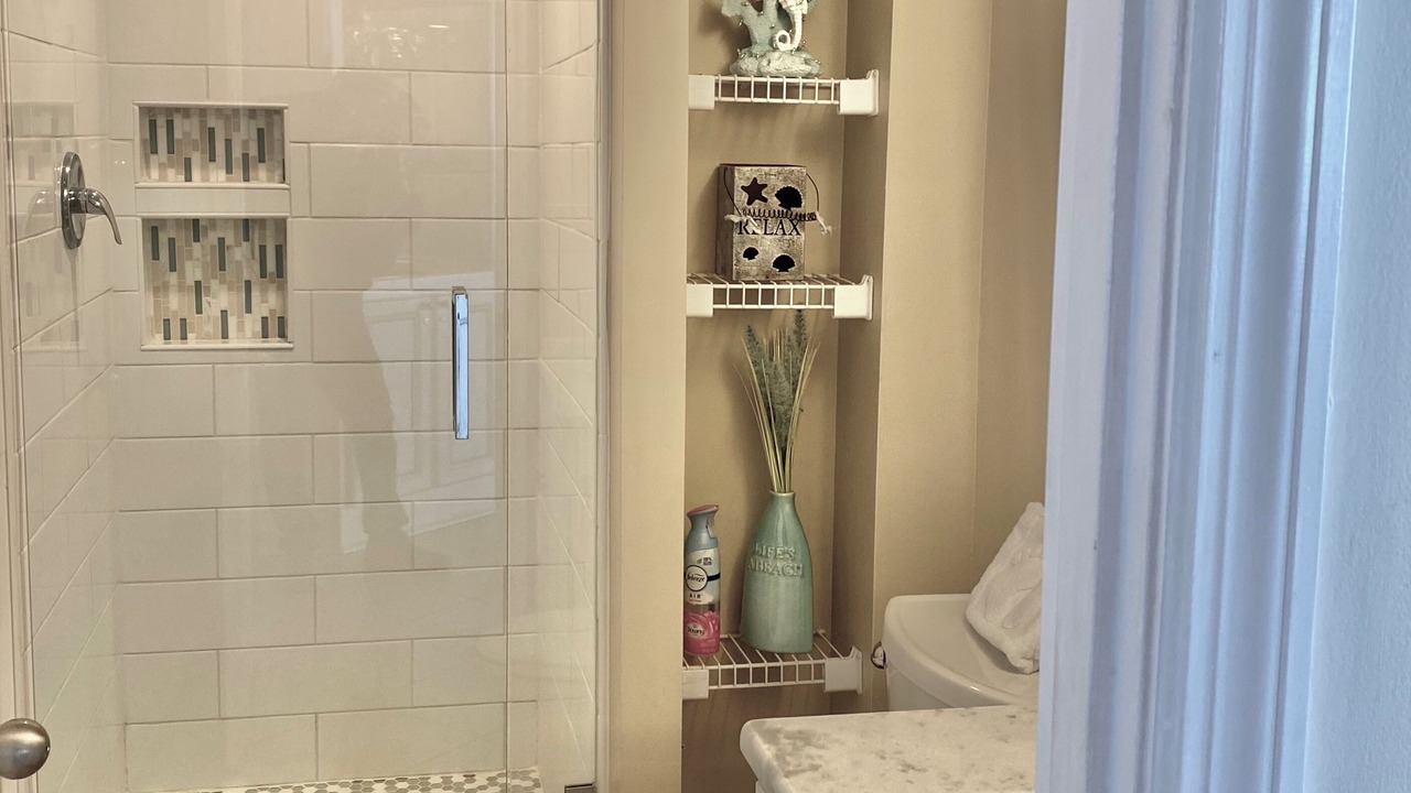 Photo of Bathroom in Garden City