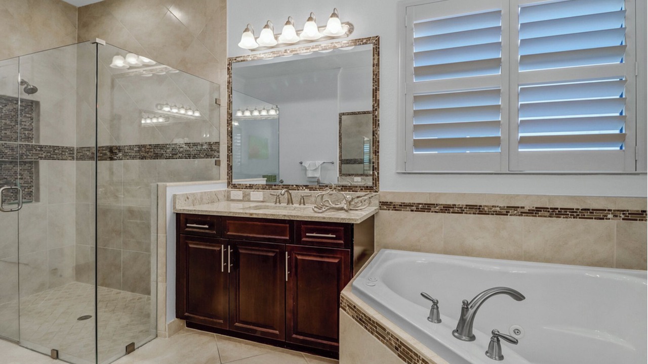 Photo of Bathroom in Naples Park