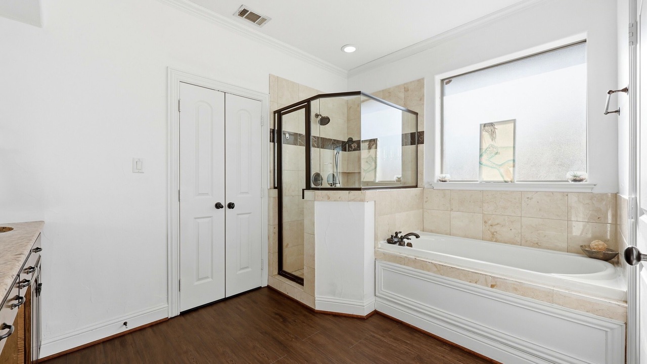 Photo of Bathroom in Knox - Henderson