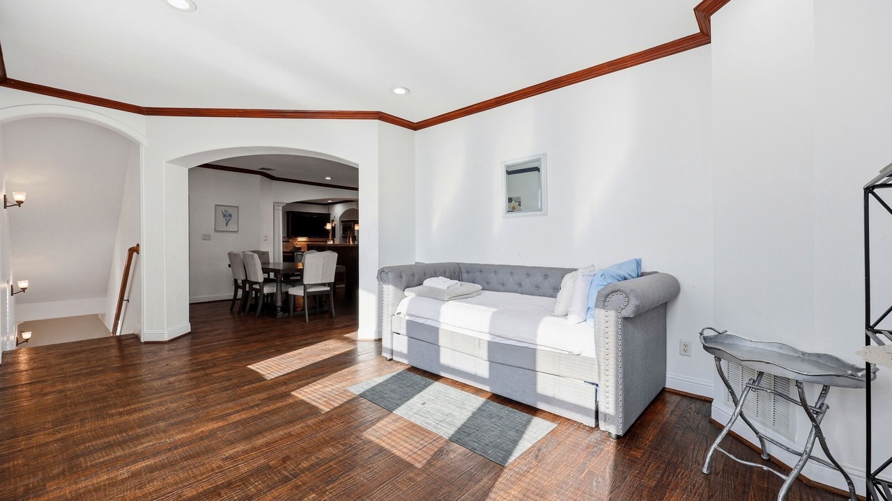 Photo of Livingroom in Knox - Henderson