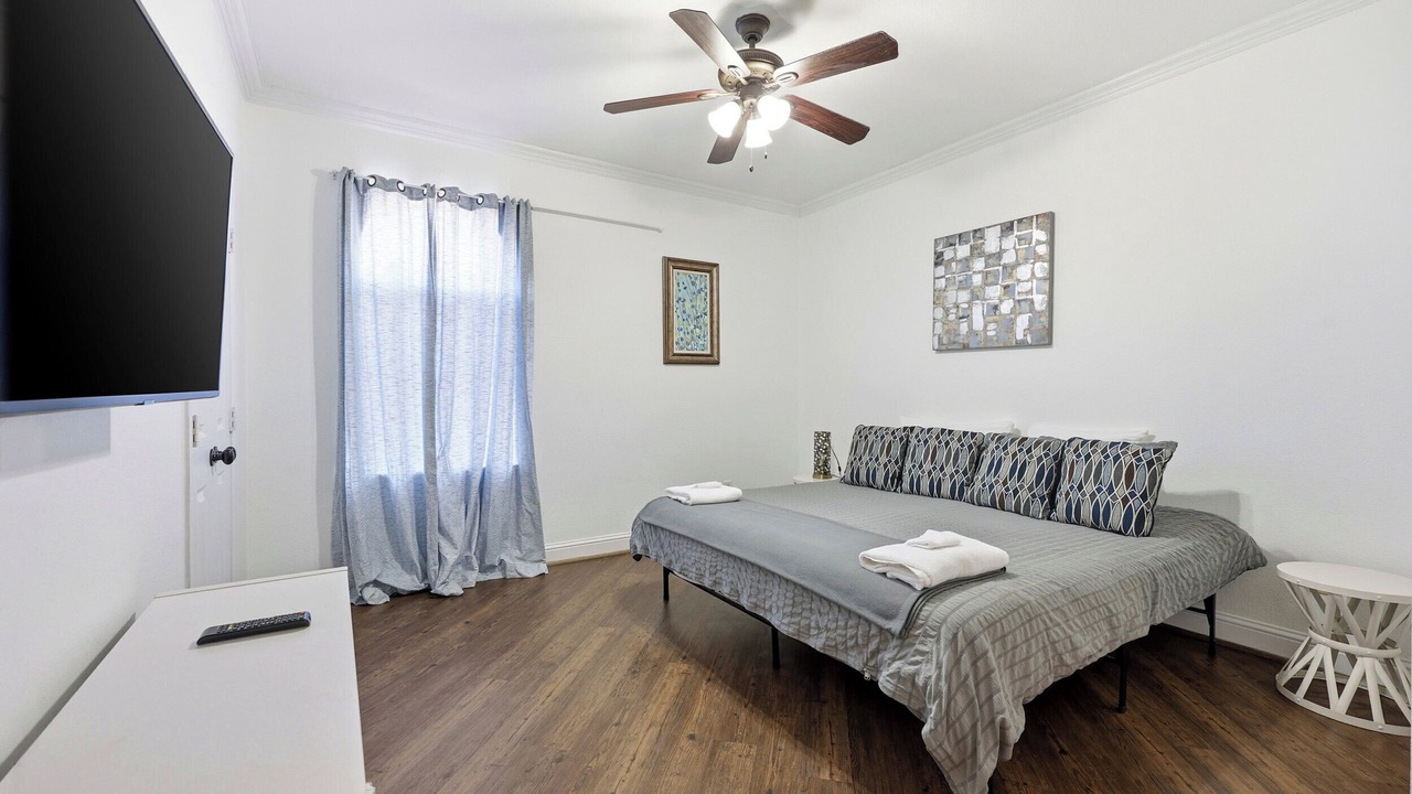 Photo of Bedroom in Knox - Henderson