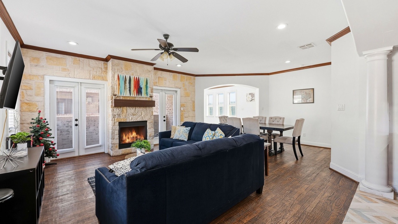 Photo of Livingroom in Knox - Henderson