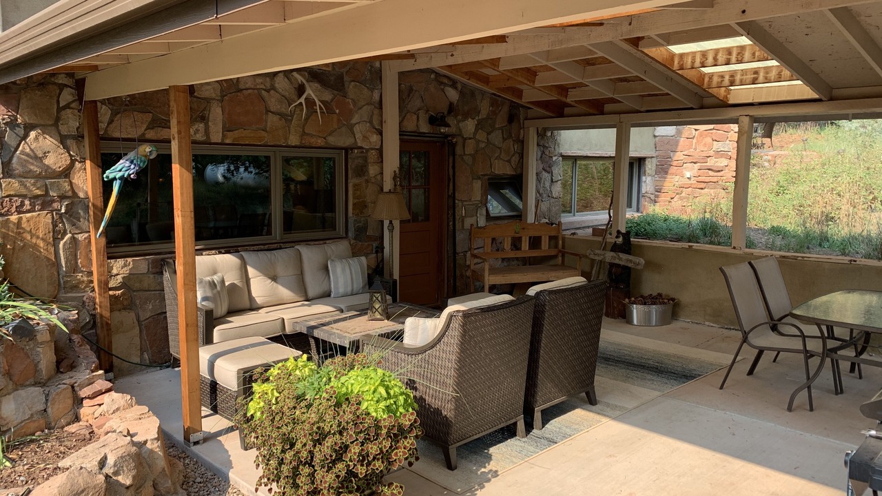 Photo of Patio Balcony in Cedar Crest