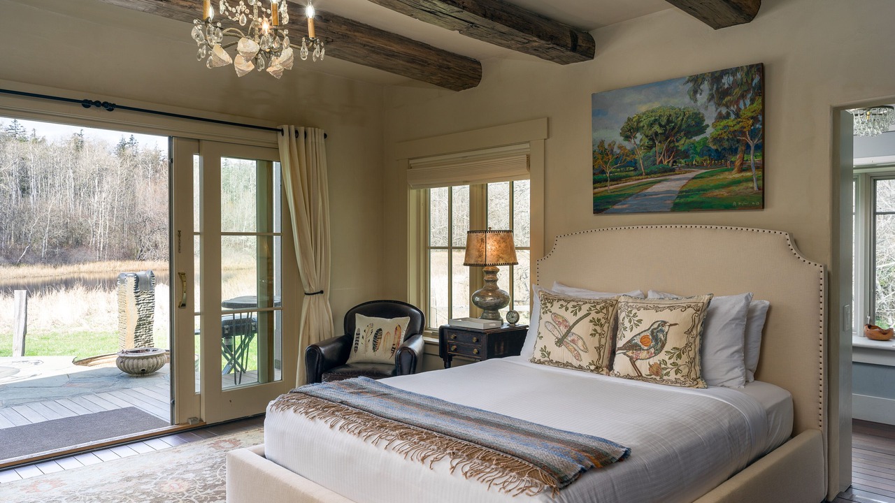 Photo of Others in Eastsound